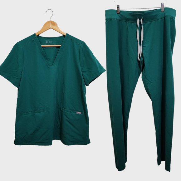 Figs Pants - Figs Women's Hunter Green Set with Bottoms & Casma Top  Size Large